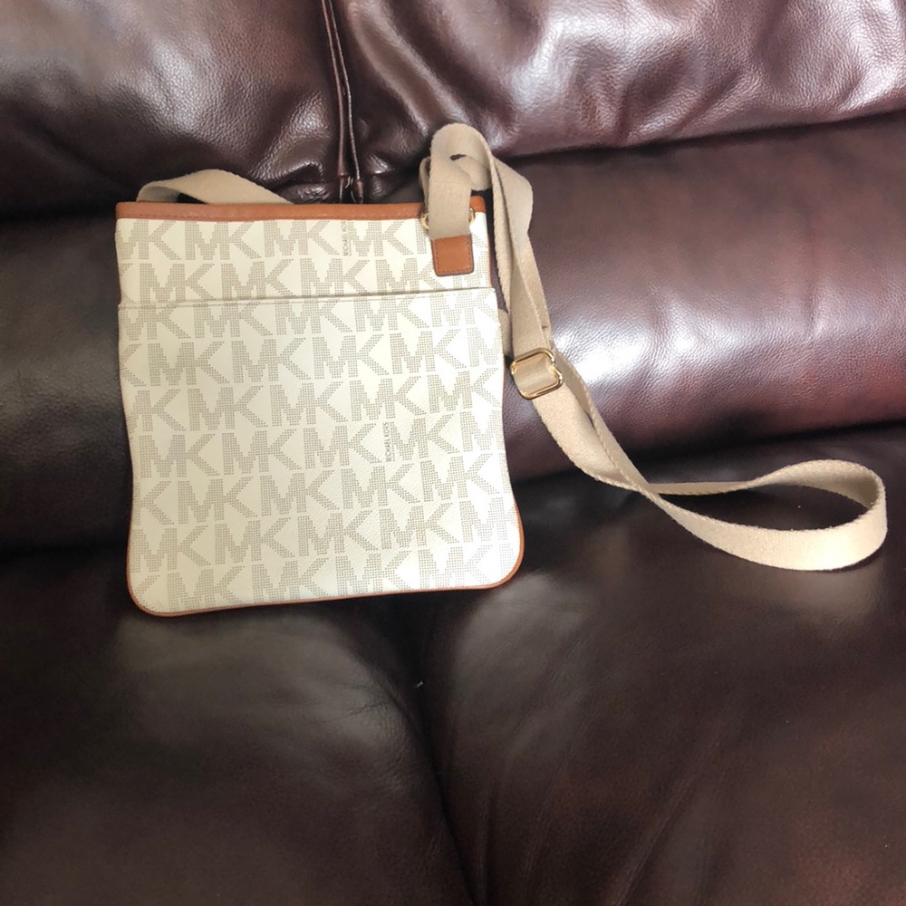 Michael Kors Cross Bag ***4th of July Sale***